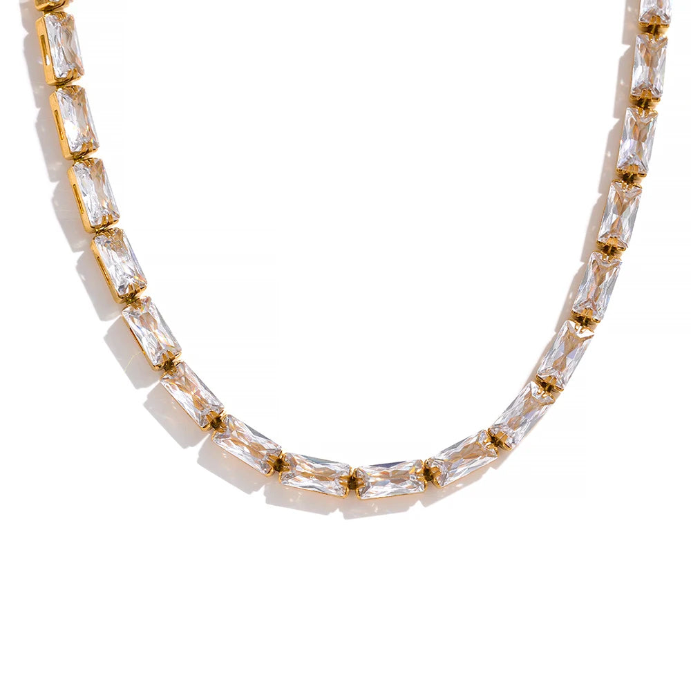 Amoure Necklace