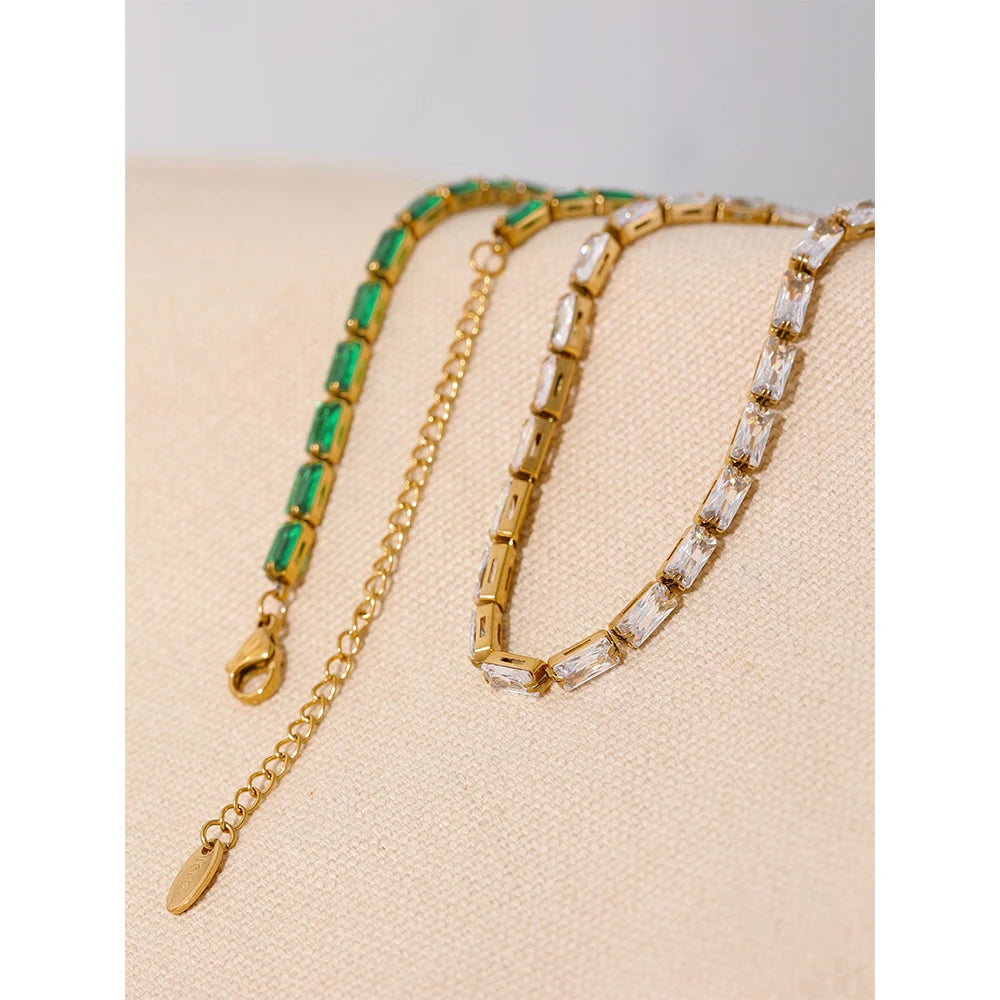 Amoure Necklace